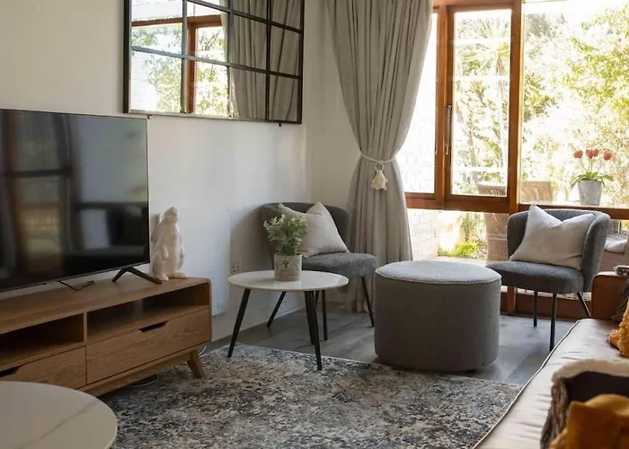 Your Own Space In The Leafy Cape