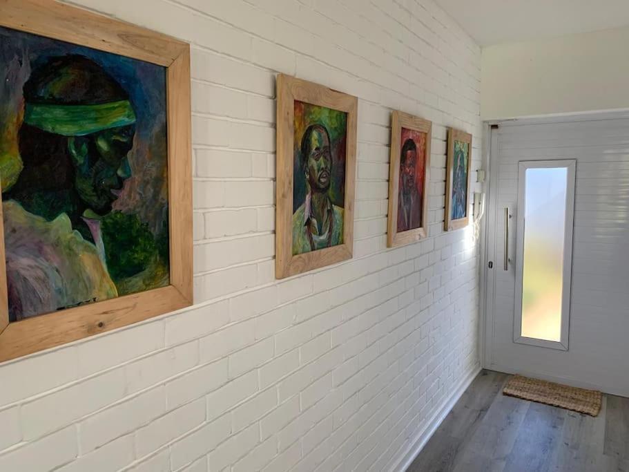Your Own Space In The Leafy Cape Apartment *