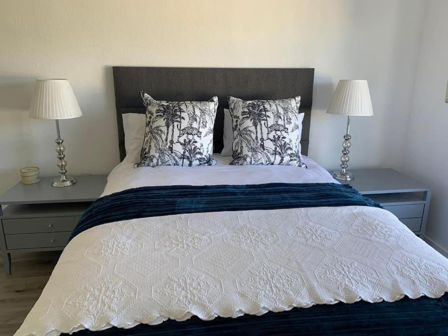 Your Own Space In The Leafy Cape Apartment