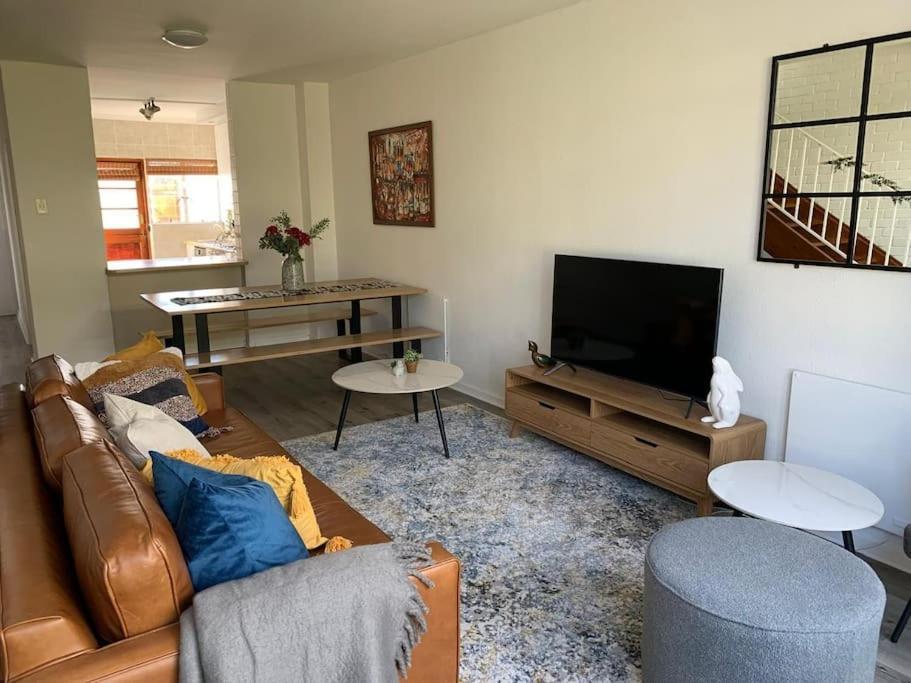 Your Own Space In The Leafy Cape Cape Town