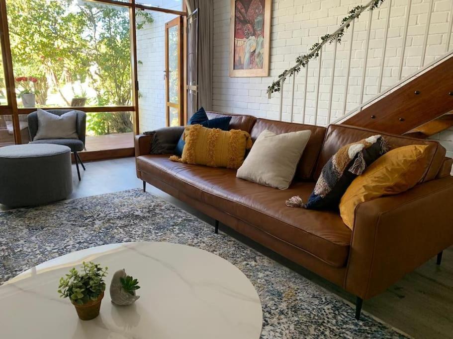 Apartment Your Own Space In The Leafy Cape